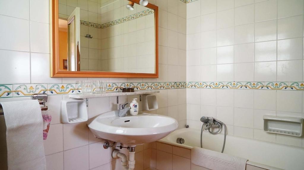 נאפולי Bed And Breakfast Riviera Di Chiaia Turrisi חדר תמונה